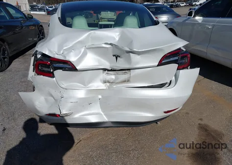 2023 Tesla Model 3 Rear-Wheel Drive z USA, uszkodzony, nr VIN 5YJ3E1EA6PF422968